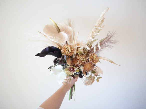 アンスリウムとカラーリリィのクラッチブーケ♡ アーティフィシャル