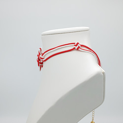 八重菊結びのチョーカー（赤・レッド×白・ホワイト） 和風 中華風 チャイナ 中国結び 飾り結び 組紐 2枚目の画像