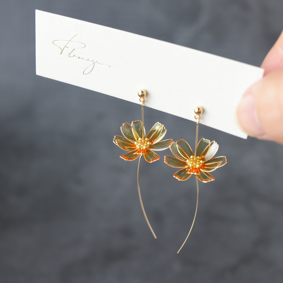 【秋限定】風と踊る秋桜 | ピアス / イヤリング 8枚目の画像