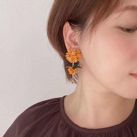 【限定】キンモクセイ*秋満開/革花ピアス･イヤリング/オレンジイエロー/秋冬/揺れるアクセサリー/2022 10枚目の画像