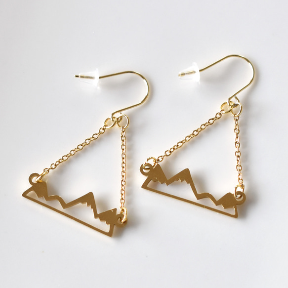 ピアス 山 ゴールド 登山 アクセサリー アウトドア フックピアス 