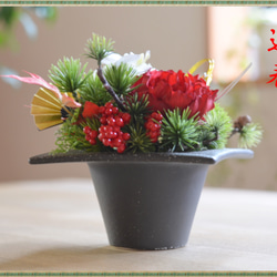 【超早割価格】紅白芍薬と蘭や松のお正月2wayフレームアレンジ 6枚目の画像