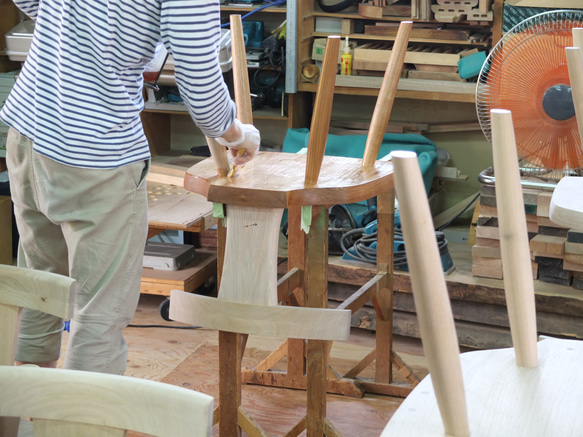 【受注生産】くるみ椅子　L　セミオーダー/木製/椅子/無垢の家具/ウォールナット 6枚目の画像