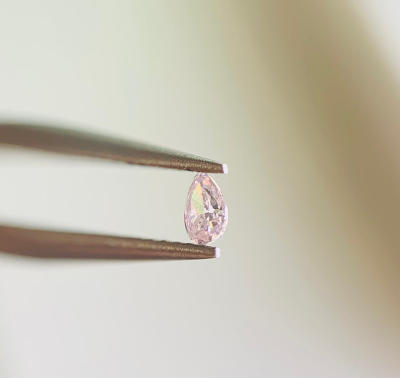 天然　ピンクダイヤモンド　ルース　アーガイル産　0.066ct 宝石 5枚目の画像