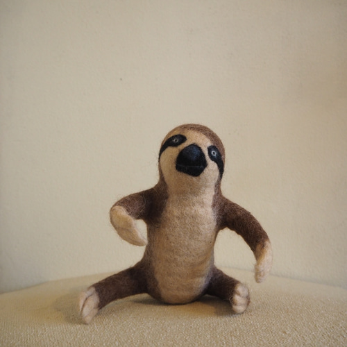 羊毛フェルト ぬいぐるみ かわいい なまけもの ナマケモノ フェルト