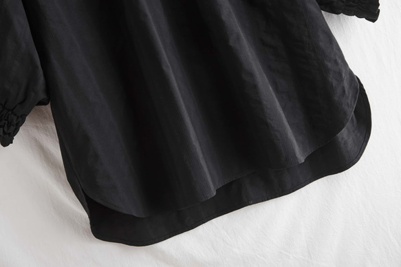 用舒適的提花面料打造華麗外觀 100% 棉 3/4 袖襯衫 黑色 220807-2 第3張的照片