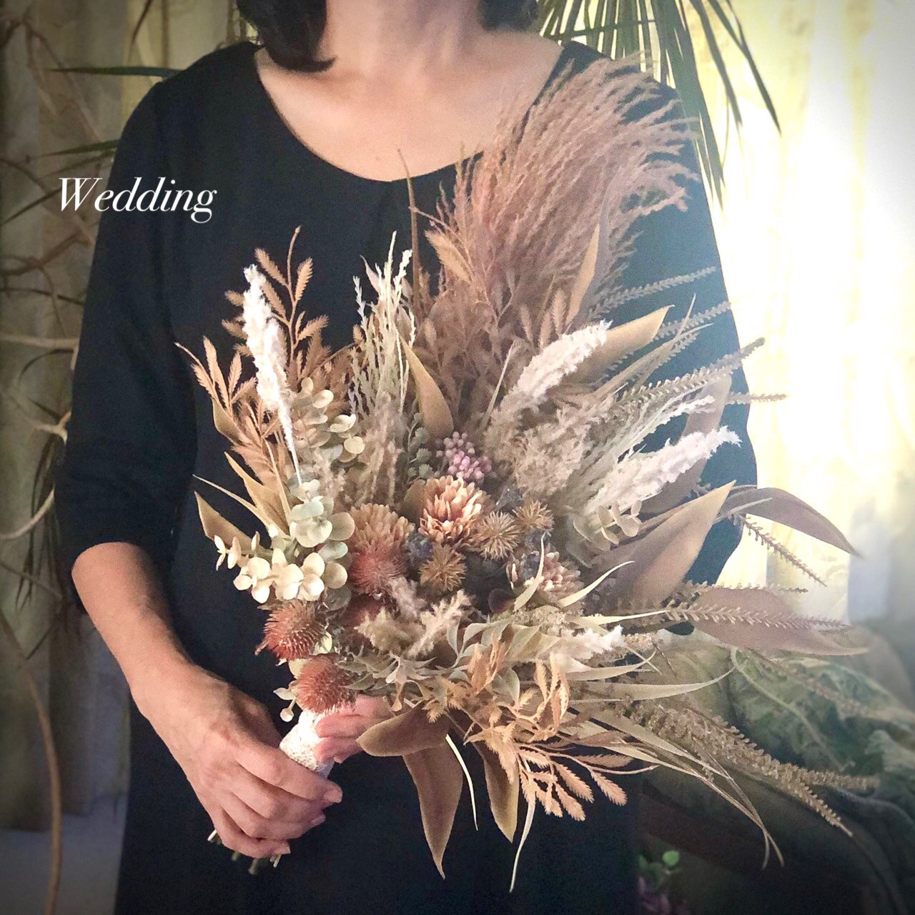 パンパスグラスのウェディングブーケ&ブートニア 花材は全て高品質のアーティフィシャルフラワー(造花) クラッチブーケ