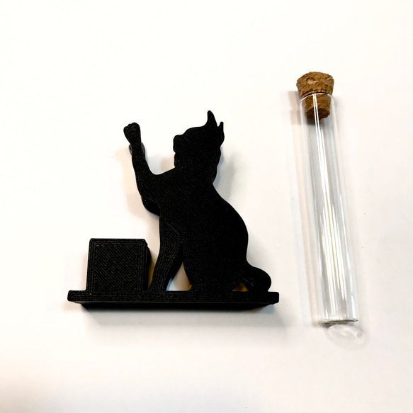 花とじゃれる猫の一輪挿し　ガラス瓶　リードディフューザーとしても 5枚目の画像