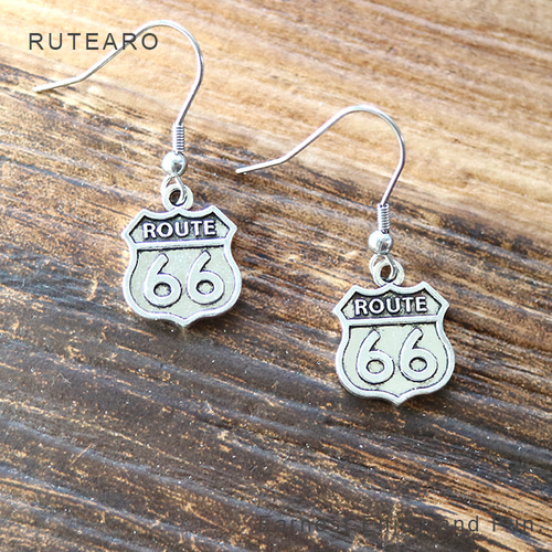 魅力的なルート66デザインのピアス ― ピアス メンズ レディース