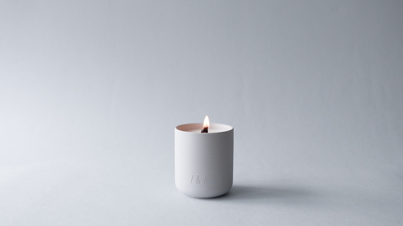 shea coconut - PRESENT/this series | scented candle | ~40hrs 7枚目の画像