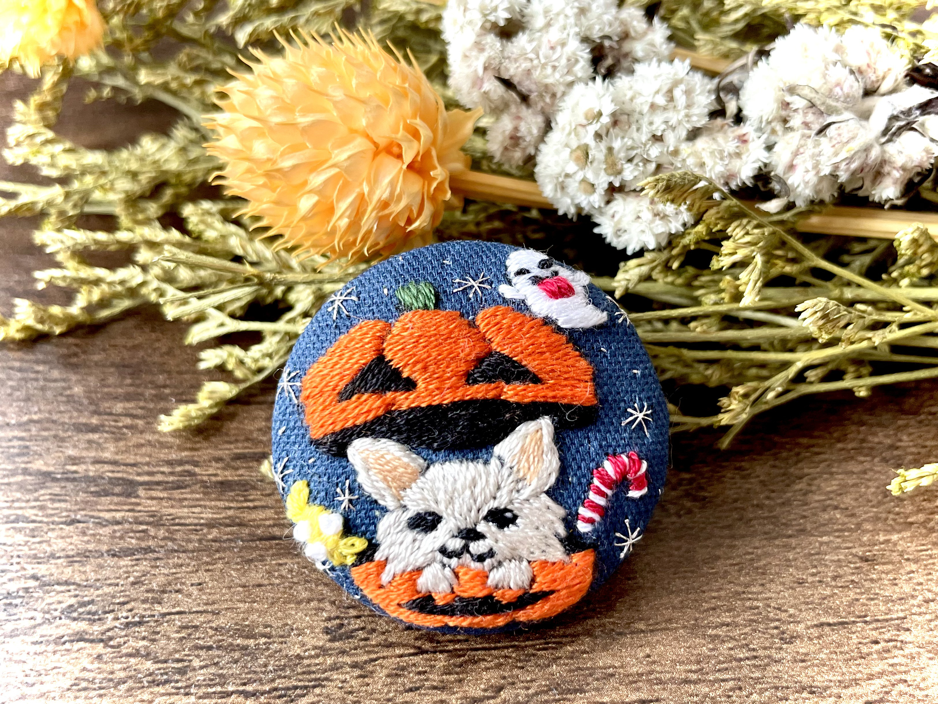 桜 静か 刺繍 くるみボタン 【ブローチ／ヘアゴム】 ブローチ