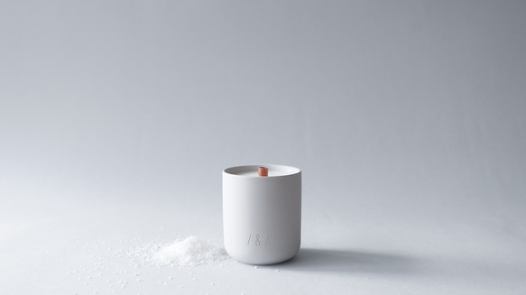 sea salt - PRESENT/this series | scented candle | ~40hrs 2枚目の画像