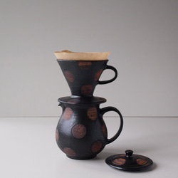 【momo様専用ページ】コーヒードリッパー＆ピッチャー・マグカップ　 黒　ドット　陶器 3枚目の画像