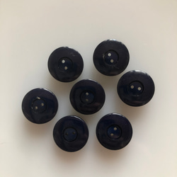アンティーク ボタン 7個セット ビンテージ 昭和 レトロ 個性的 ハンドメイド素材 紺　ネイビー　ポップ アクセ 4枚目の画像