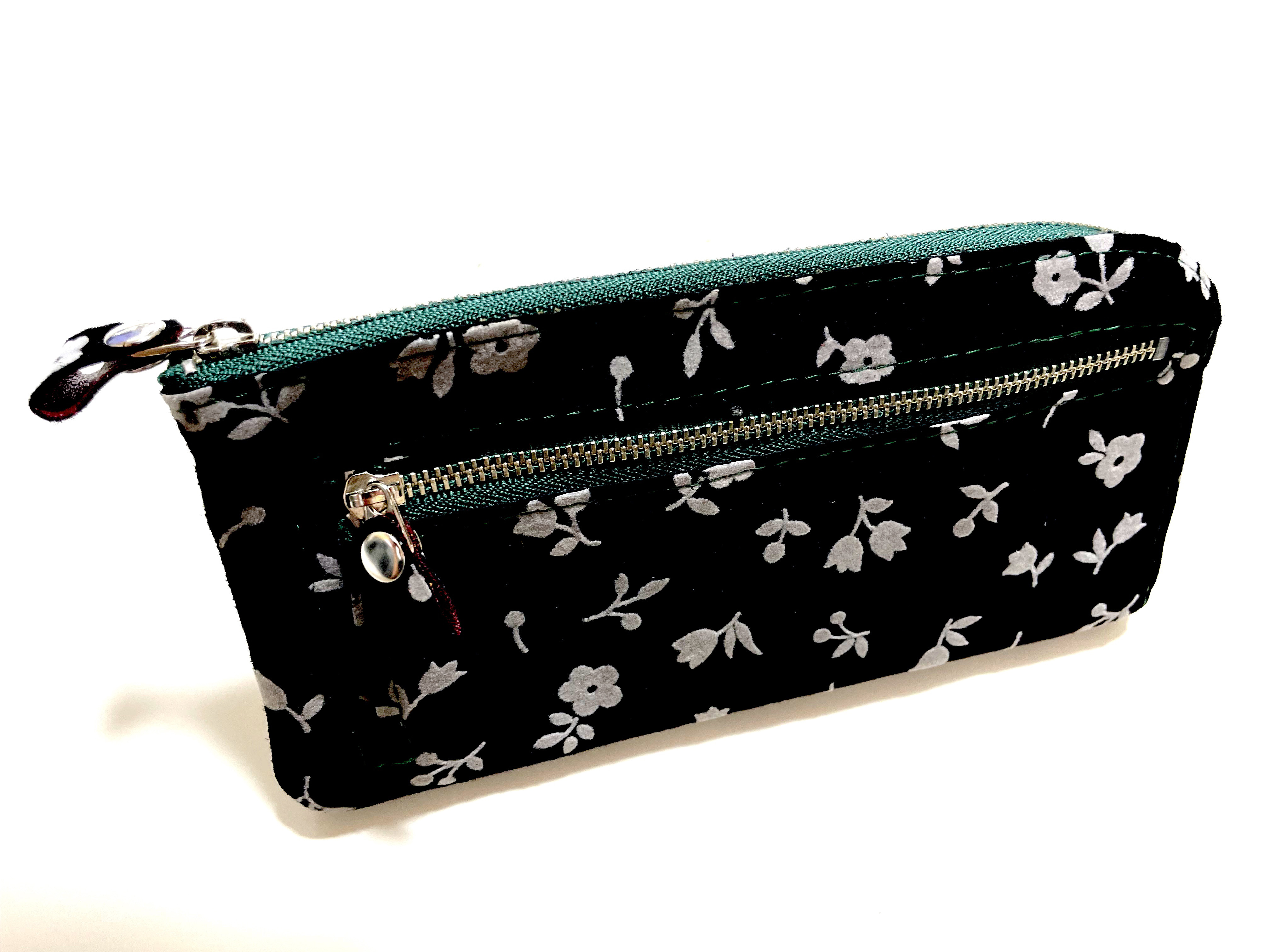 新品　スエード皮　花柄　ブラック