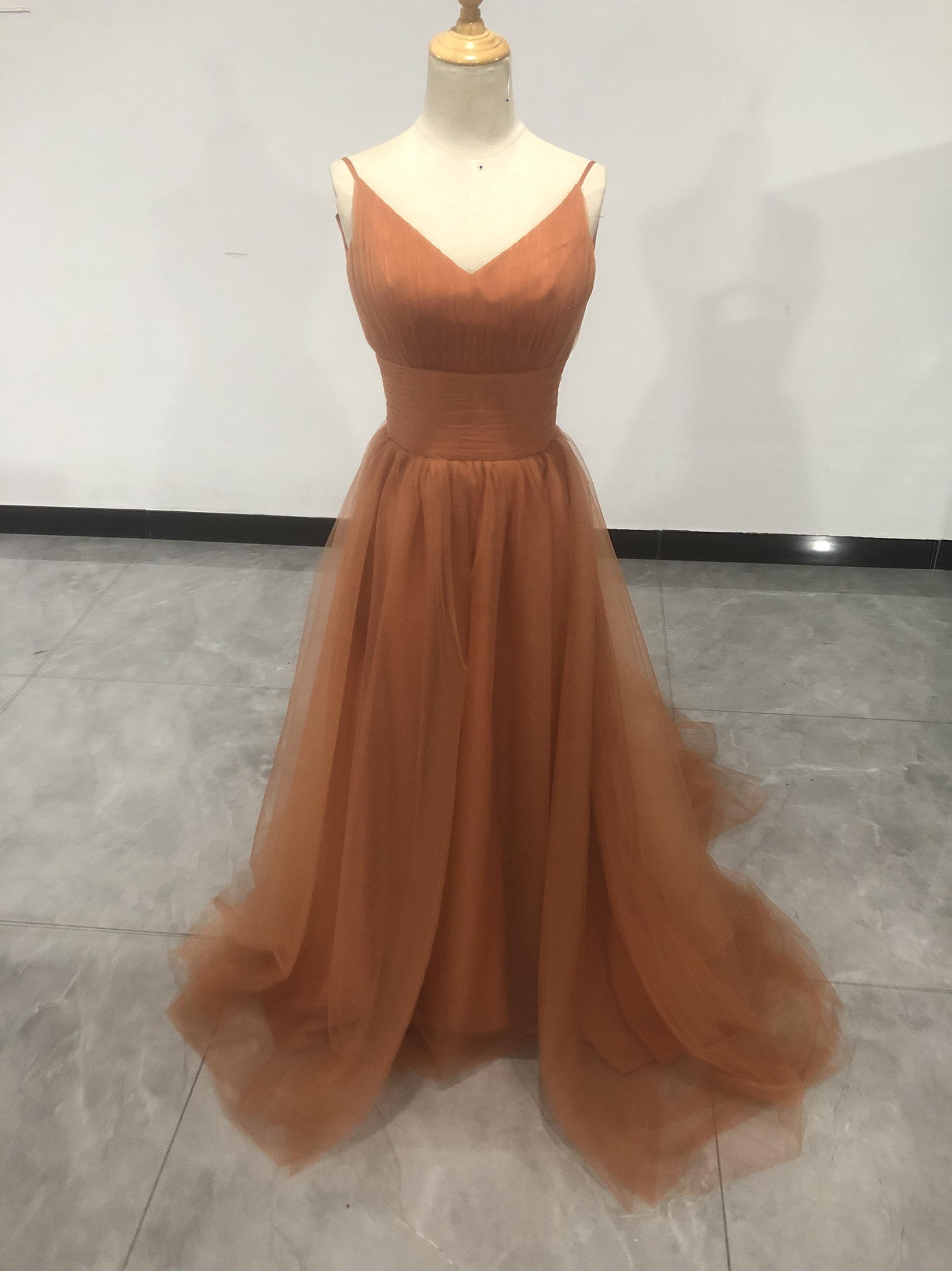 送料無料！二次会/前撮り  Vネック  背中見せ オレンジパーティードレス テラコッタ色　カラードレス ロケ撮