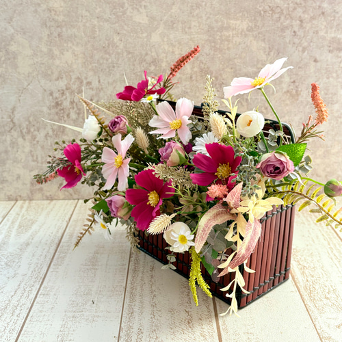 秋色 コスモスアレンジメント バスケットアレンジ、秋 フラワー