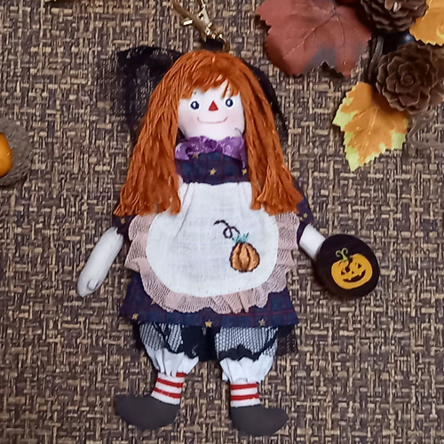❁ハンドメイドドール❁ロリータ❁ロリータボンネット❁お人形❁カントリードール ハンドメイド 黒いレースボンネット ミニ・カントリードール チャーム