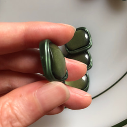 アンティーク ボタン 6個セット ビンテージ 昭和 レトロ 個性的 ハンドメイド素材 緑　グリーン　ポップ アクセ 4枚目の画像