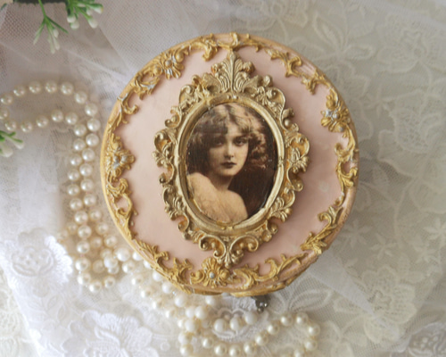 ヴィンテージ調 シャビーシックなラウンドボックス、ジュエリー