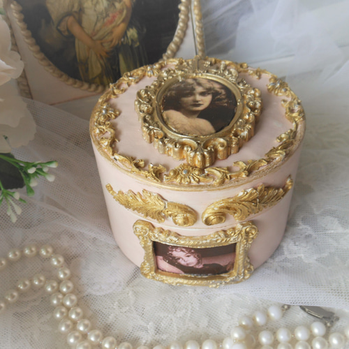 ヴィンテージ調 シャビーシックなラウンドボックス、ジュエリー