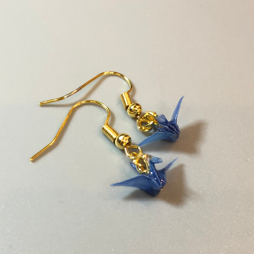 鶴来る（つるきたる） S』 折り鶴 ピアス イヤリング | ライトブルー