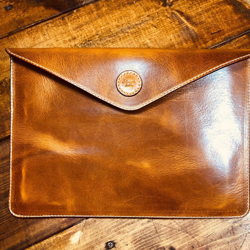 ELITL” LEATHER TABLET CASE – ジャスティン デイビス OFFICIAL