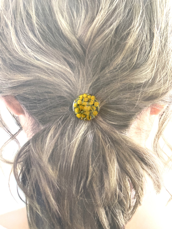 ミモザフラワーヘアゴム ミモザハンドメイド 1枚目の画像