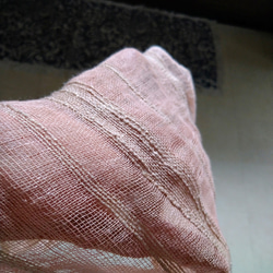 麻糸ピンクのストール 2枚目の画像