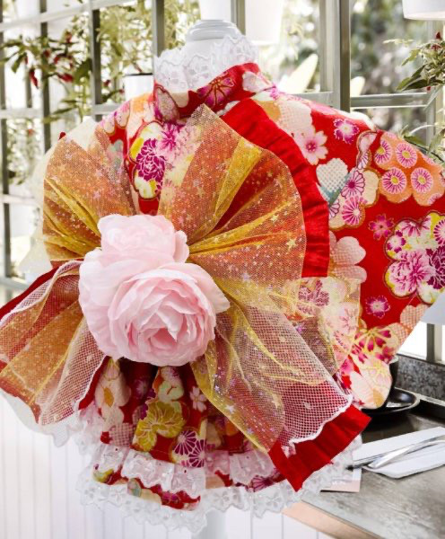 犬服/猫服/ペット服　浴衣ドレス2022　赤花遊び金彩文様　（スカート仕様） [YK202214]