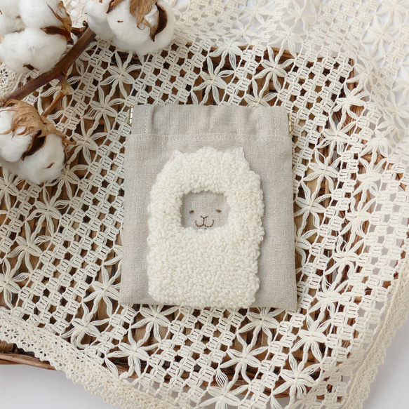 《名入れ》アルパカ＊リネンの手刺繍ばね口ポーチ 13枚目の画像