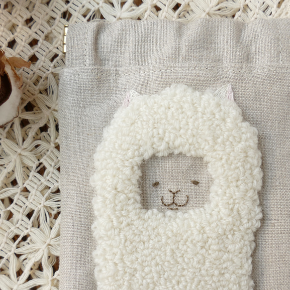 《名入れ》アルパカ＊リネンの手刺繍ばね口ポーチ 5枚目の画像