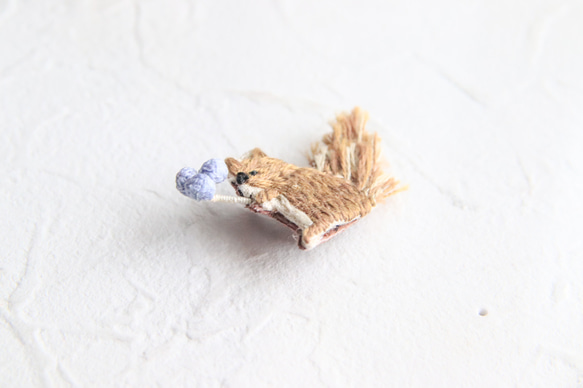 [Growing Brooch] Squirrel Usufuji / ito play! 胸針 第5張的照片