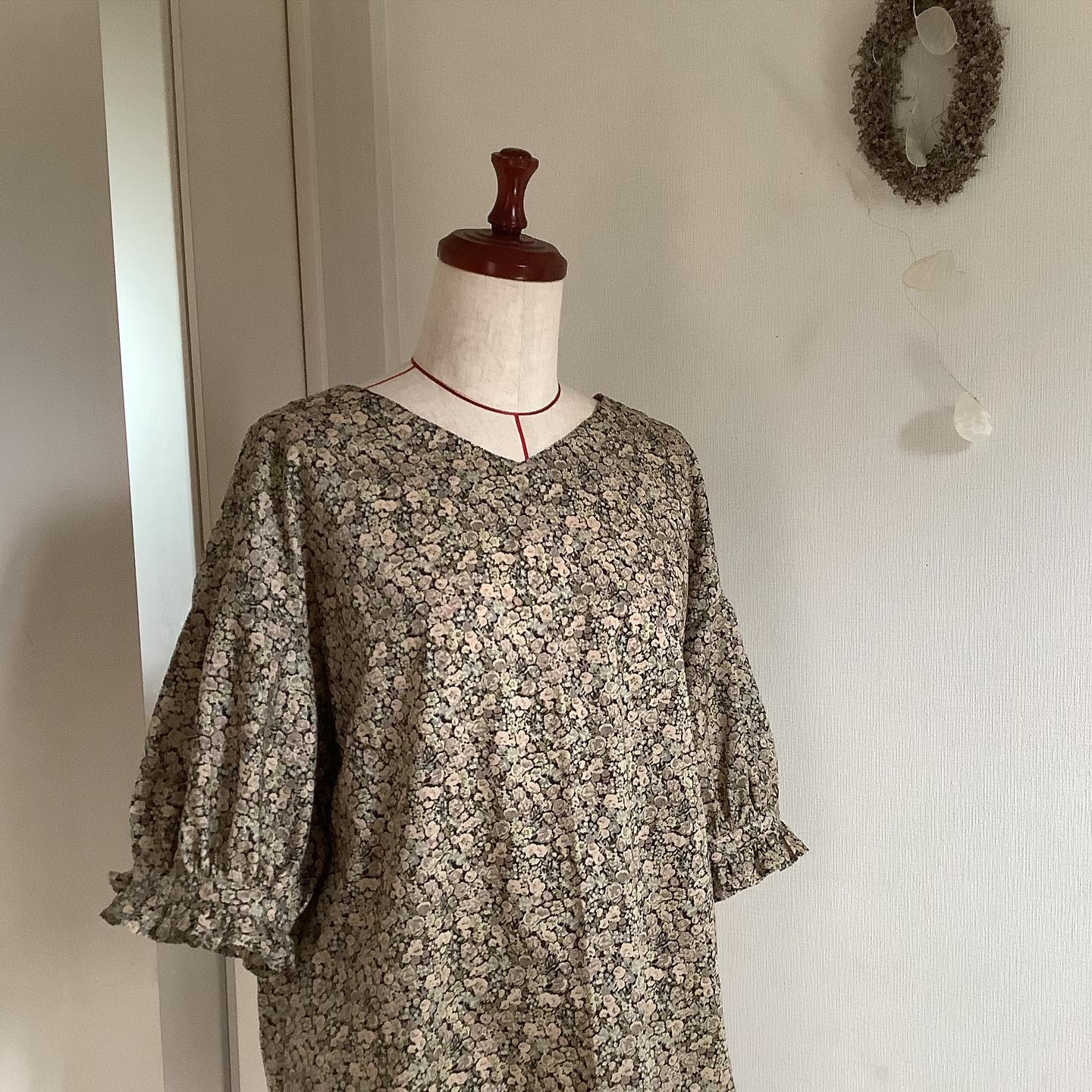 《受注製作》リバティ★選べる★フリル袖ブラウス