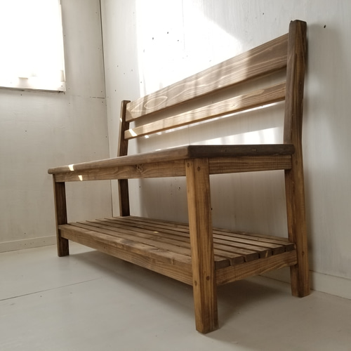 無垢ヒノキで造る 背もたれ付 棚付き ベンチチェア オーダー家具