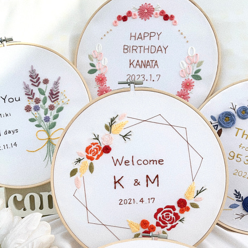 まる♡ ウエイト枠 刺繍イニシャルポーチ♡ イニシャル刺繍のミニバネ口ポーチ - LAISSE PASSE GALLERY