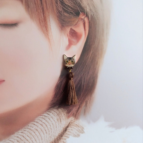 リニューアル♪】おすまし猫のお洒落な猫柄タッセルピアスorイヤリング