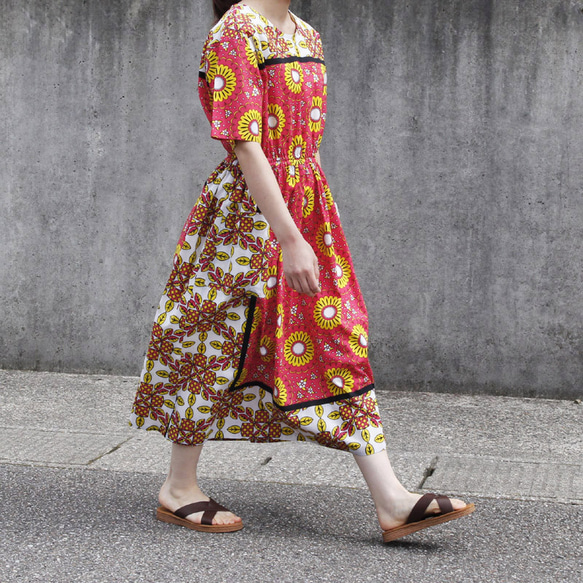 アフリカ布　ワンピース　アフリカンワンピース カンガのワンピース（アフリカ布ワンピース）アフリカンプリント