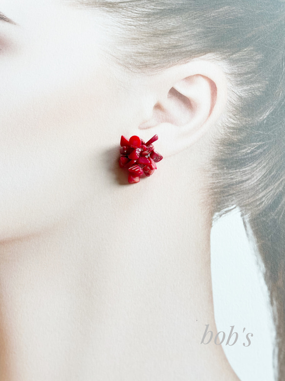 半貴石サザレ pierce/earring*白サンゴ紅染　 3枚目の画像