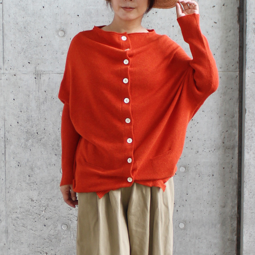 最高級素材カシミヤ100% ロングカーディガン 貝ボタン ピュアカシミヤ レッド 最高級素材カシミヤ100% ロングカーディガン 貝ボタン ピュア