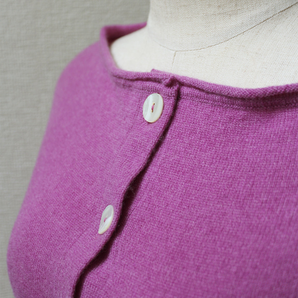 純羊絨鈕扣開衫紫粉色 第8張的照片