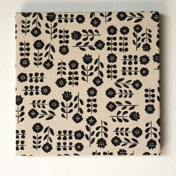 ファブリックパネル 北欧風 小花 木製ファブリックボード 麻×ブラック 壁掛け 1枚目の画像