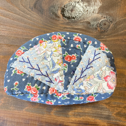 青系小花柄と刺繍のパッチワークポーチ　パッチワークキルト 7枚目の画像