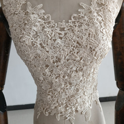 優雅的胡桃扣閃亮亮片蕾絲波萊羅上衣婚紗出眾時尚外觀 第5張的照片