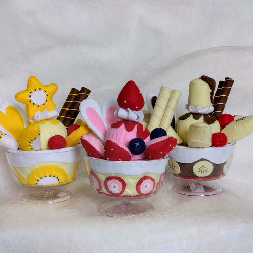 自作ぬいぐるみ・いちごパフェの女の子 自作ぬいぐるみ・いちごパフェの女の子 自作ぬいぐるみ・いちごパフェ