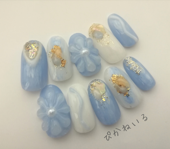 【オーダー】ネイルチップ　目玉　手書きフラワー　お花　ネイビー　ニュアンス韓国 オーダー】ネイルチップ目玉手書きフラワーお花ネイビー
