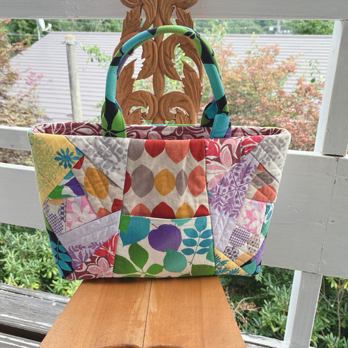 ちょっと派手目のパッチワーク☆トートバッグ トートバッグ ゆめ工房