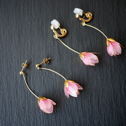 木蓮 ピンクor白 ピアス（スタッド・一粒） nachugo 通販 14559350