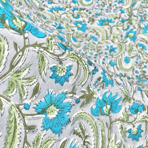 【50cm單位】灰色淺藍色花朵印度手工塊印花布料紡織棉 第6張的照片