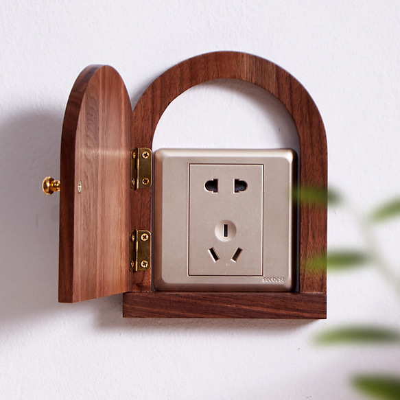 スイッチカバー　ドアの形　ウォールデコ　木製　インテリア 2枚目の画像